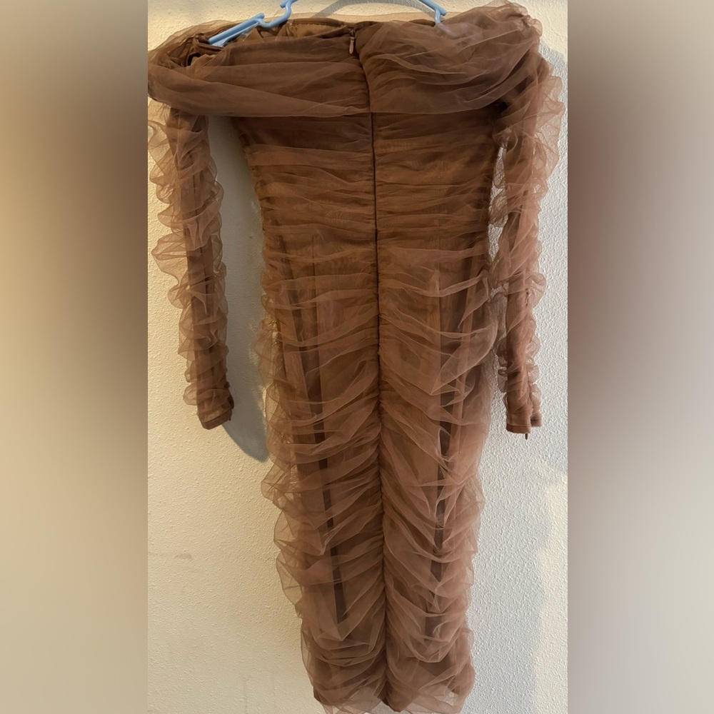 Elegant Off-Shoulder Brown Dress - Picture 9 of 12